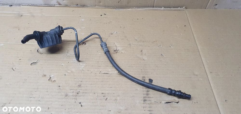 Przewód rurka sprzęgła Skoda Rapid 1.6 TDI 6R1721465R - 4