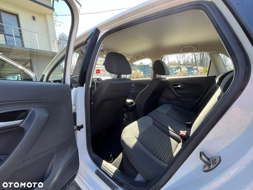 Volkswagen Polo 1.4 TDI BlueMotion - 6
