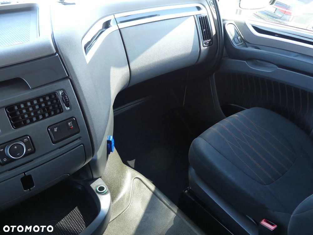 DAF XF 106.480 / KLIMATYZACJA POSTOJOWA / EURO 6 / STANDARD / - 29