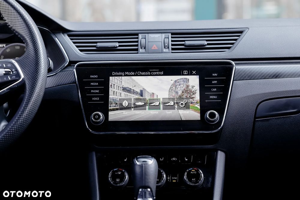 Skoda Superb 2.0 TSI Sportline DSG - 16