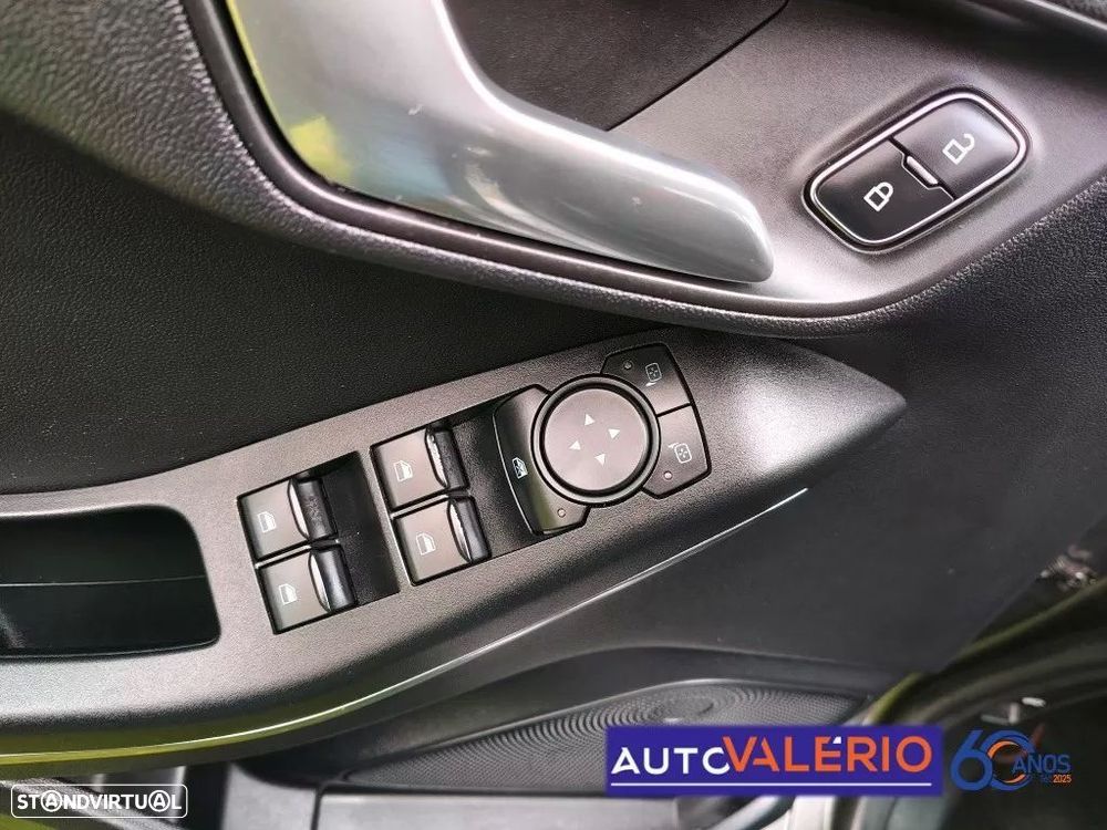 Ford Fiesta 1.0 EcoBoost ST-Line - 10
