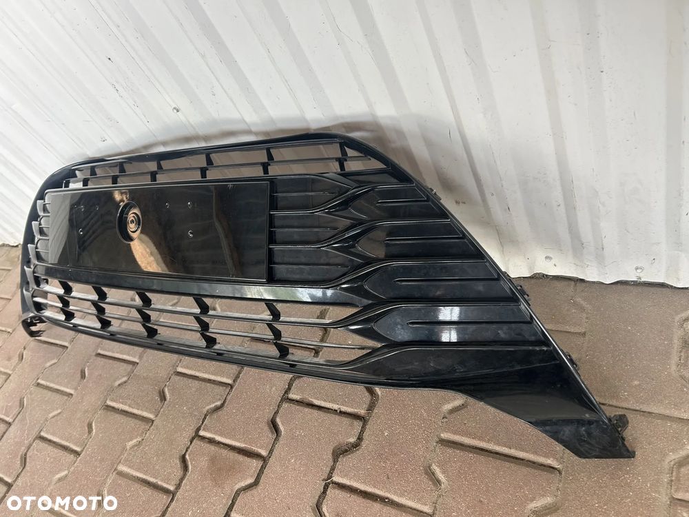 TOYOTA YARIS III LIFT 2017-2020 KRATKA ŚRODKOWA W ZDERZAK PRZÓD PRZEDNI ATRAPA GRILL LAKIEROWANA - 6