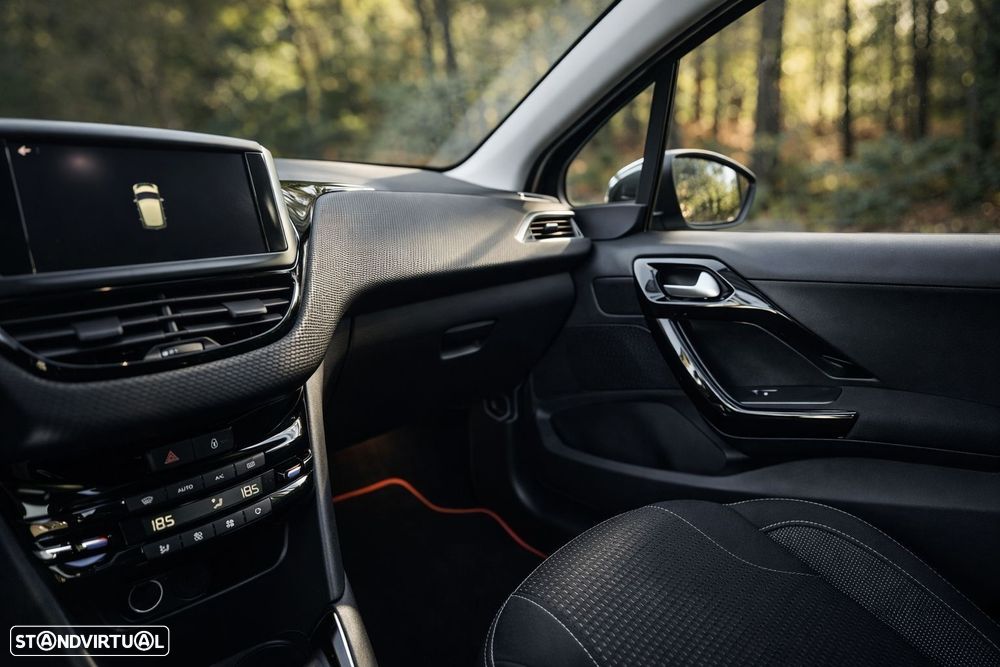 Peugeot 208 1.6 BlueHDi Allure - 9