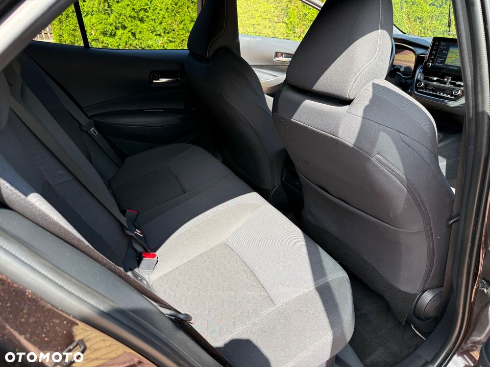 Toyota Corolla 1.8 Hybrid Executive - 26