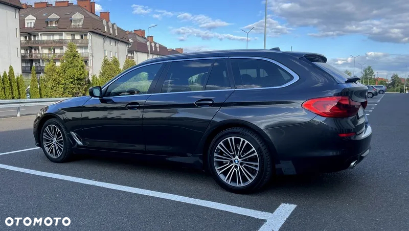 BMW Seria 5 520d Touring - 16