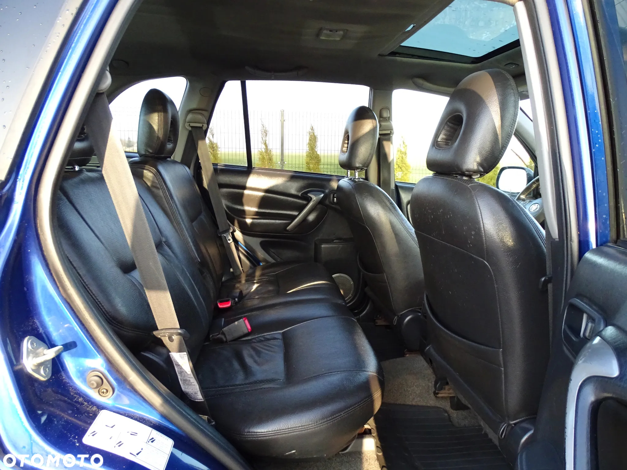Toyota RAV4 - 8