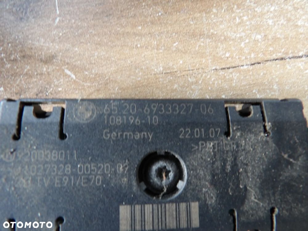 BMW - E70,X5 - WZMACNIACZ ANTENY - 6933327 - 2