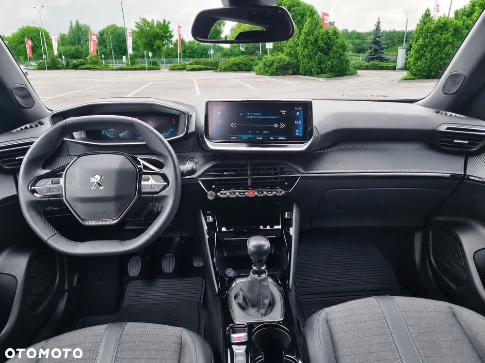 Peugeot 2008 1.2 PureTech Allure Pack S&S - 20