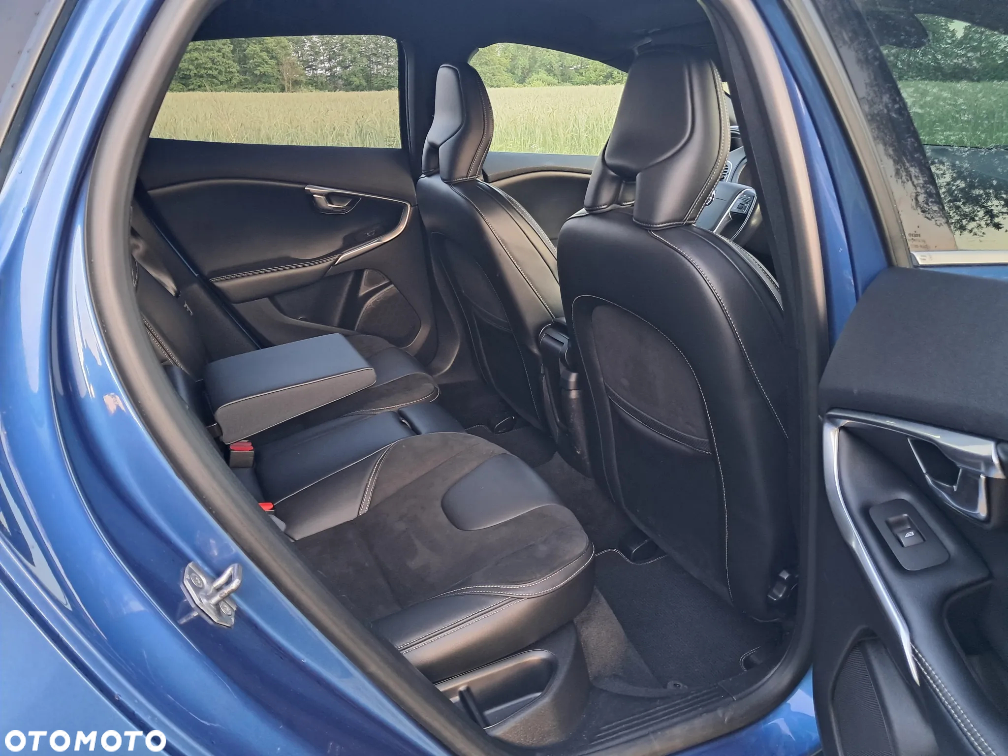 Volvo V40 D2 Geartronic RDesign - 13