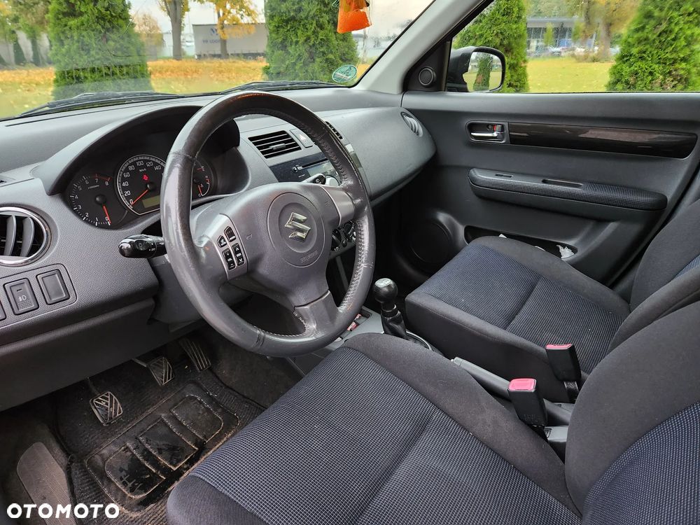 Suzuki Swift 1.3 Comfort dance - 29