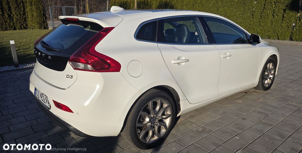 Volvo V40 D3 Summum - 2