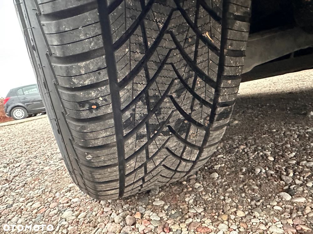 Chrysler Pacifica - 35