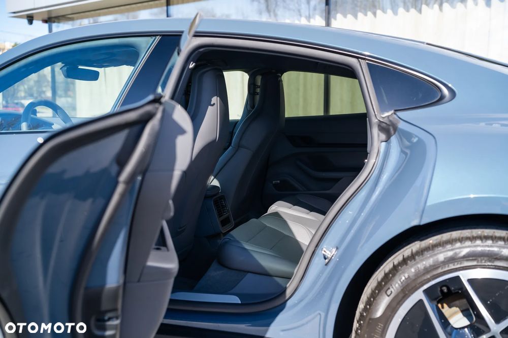Porsche Taycan 105kWh 4 Performance Plus - 24