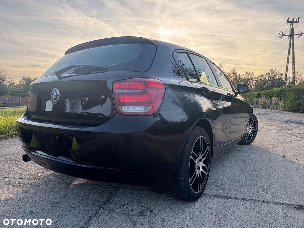 BMW Seria 1 118i - 5