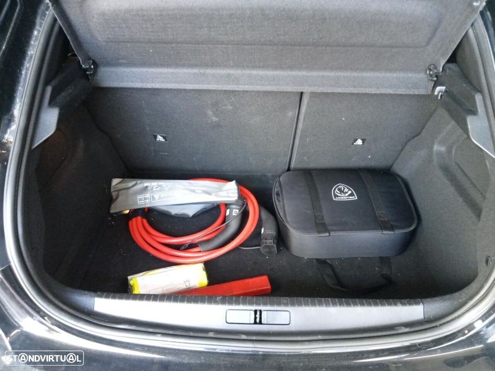 Peugeot e-208 50 kWh GT Pack - 7