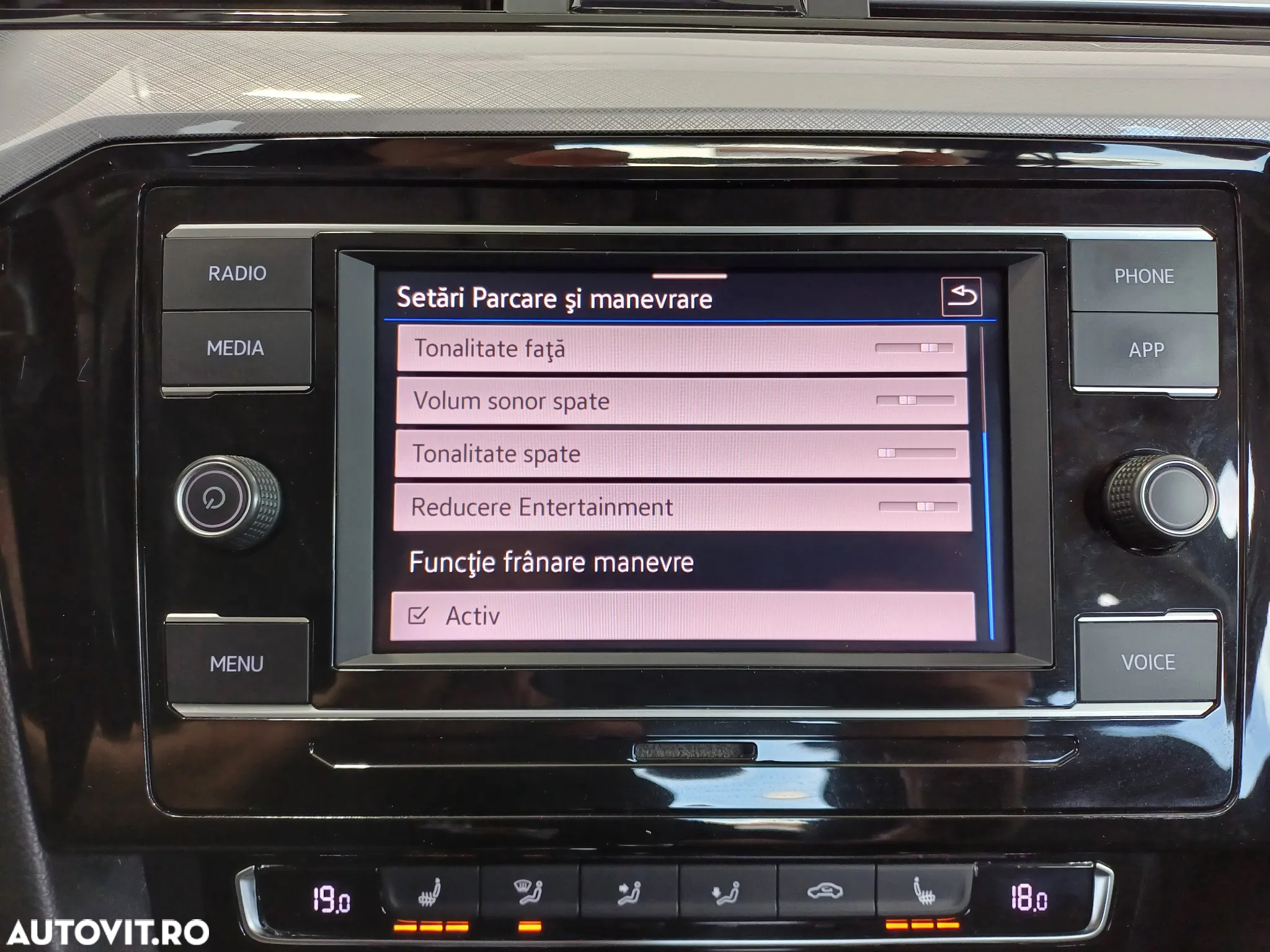 Volkswagen Passat 2.0 TDI DSG Comfortline - 24