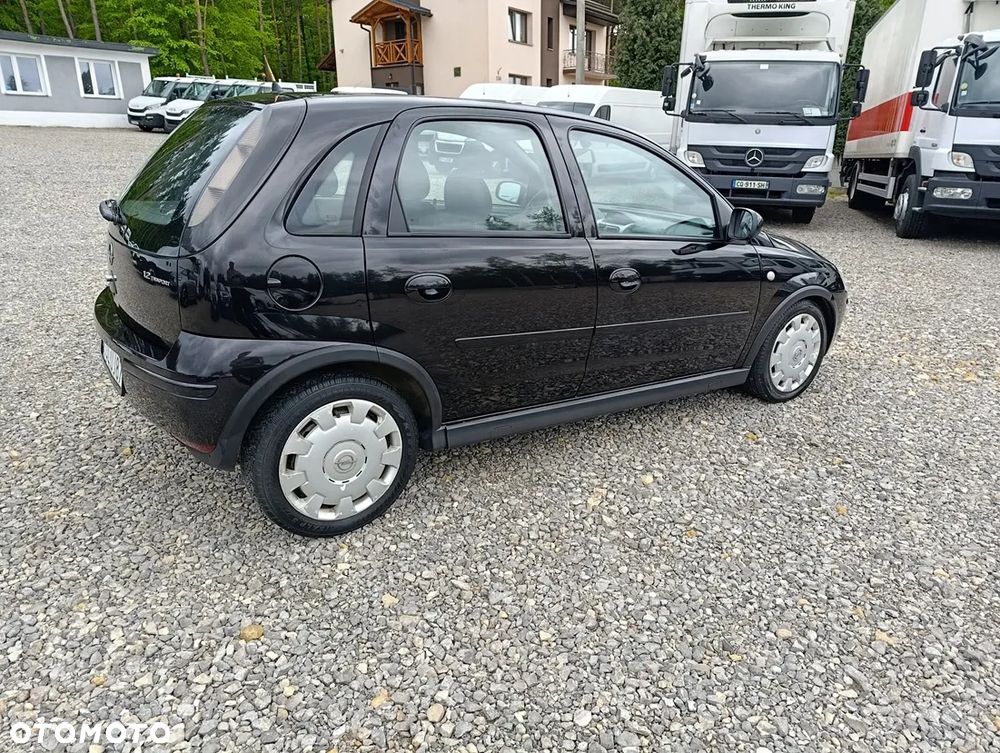 Opel Corsa 1.2 16V Cosmo - 5