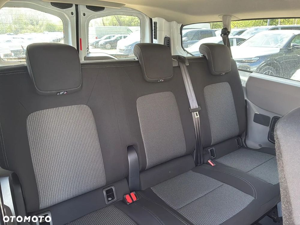 Volkswagen Transporter - 18