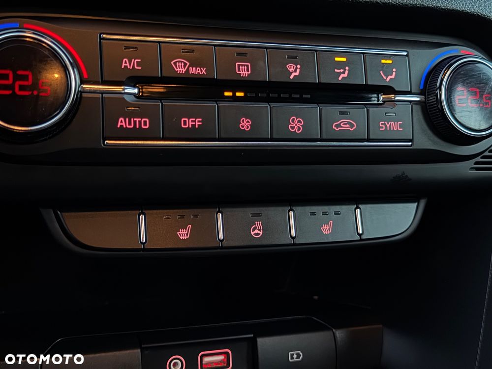 Kia Ceed 1.4 T-GDI L Business Line - 21