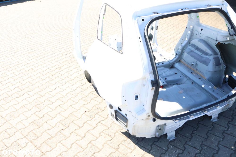 VOLVO XC90 II ĆWIARTKA BŁOTNIK LEWA TYŁ 614 - 4
