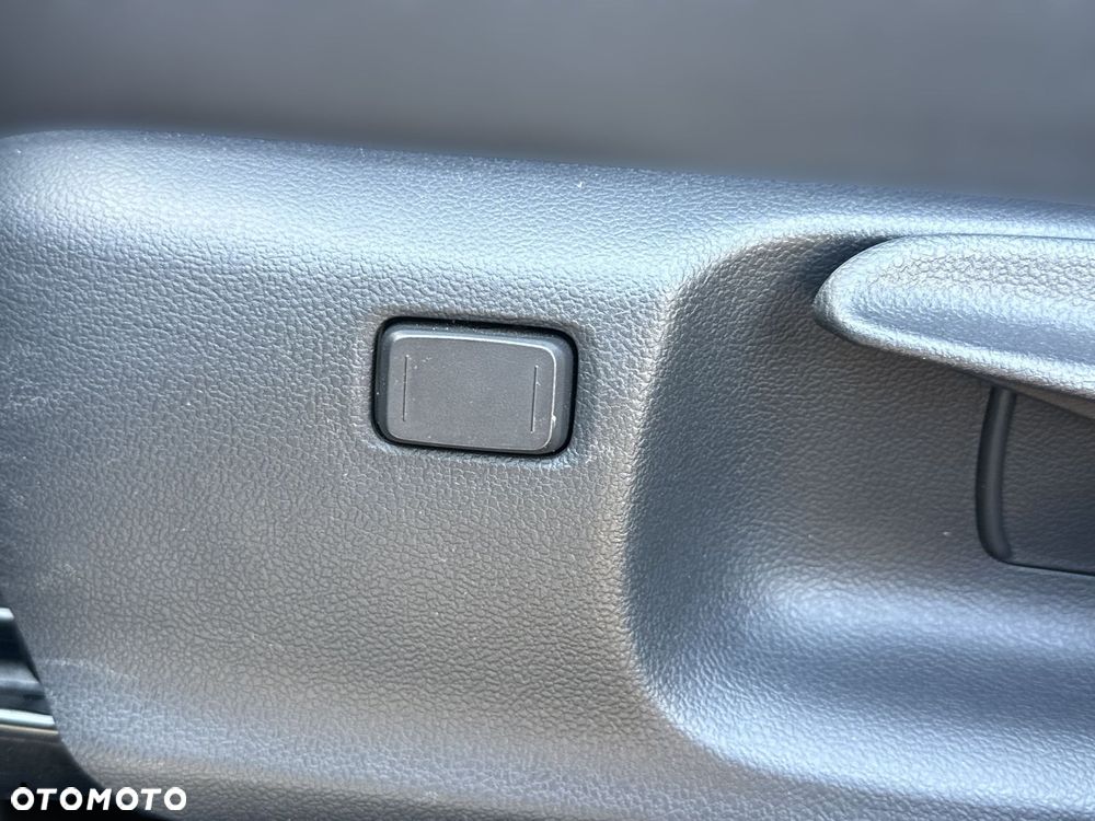 Toyota Yaris - 24