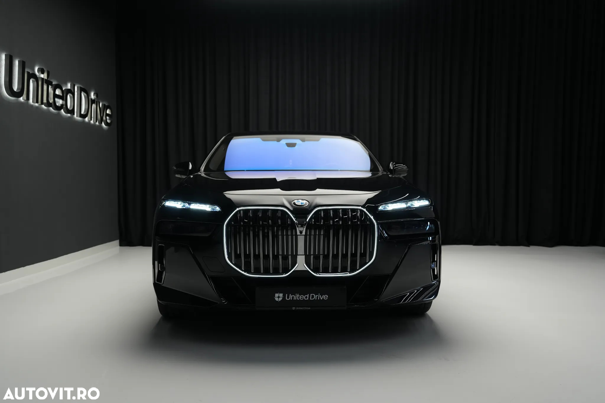 BMW Seria 7 740d xDrive MHEV - 2