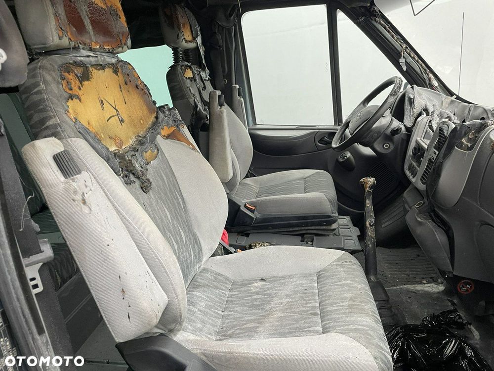 Ford Transit - 8
