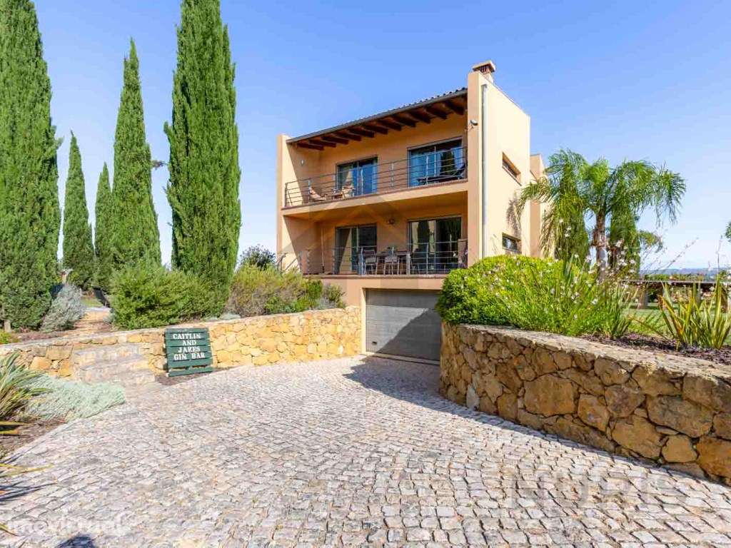 Moradia T4 com Piscina para Venda em Algoz - Algarve - Grande imagem: 4/58