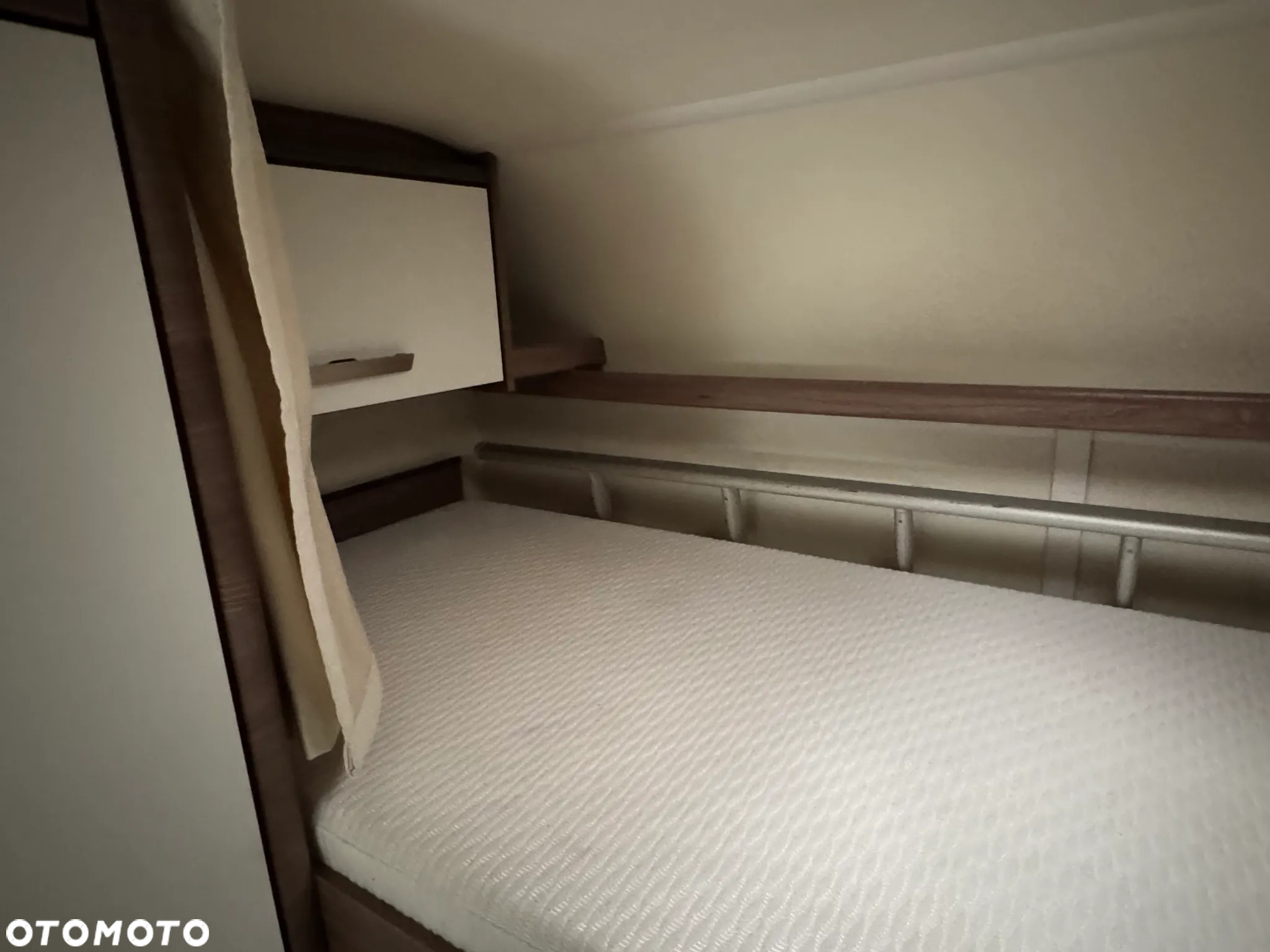 KNAUS Live Traveller - 25