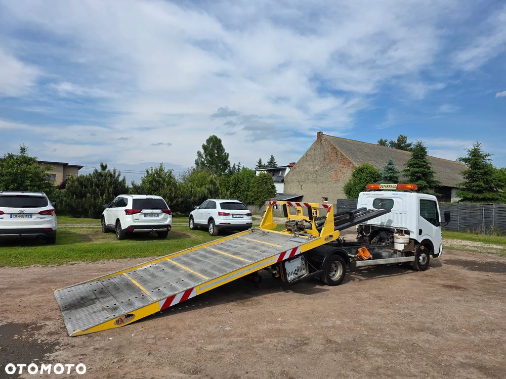 Renault Maxity - 5