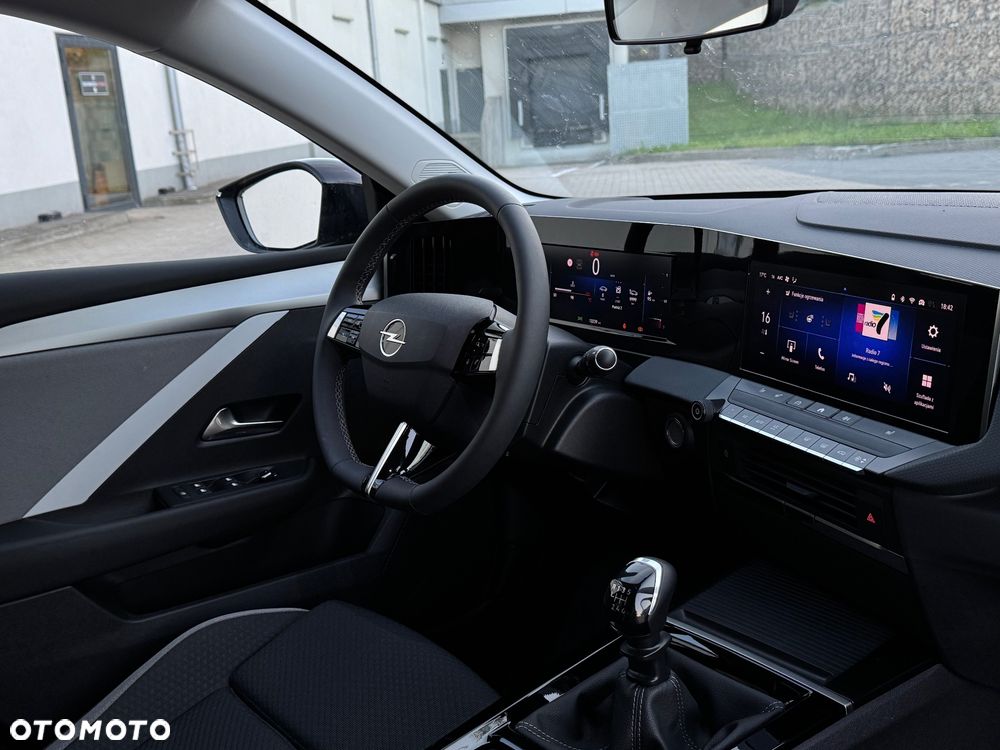 Opel Astra 1.2 Turbo - 10