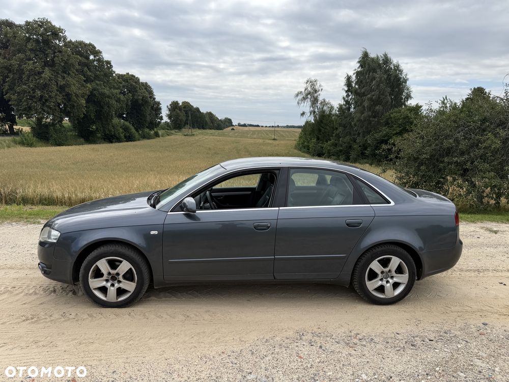 Audi A4 Limousine - 7