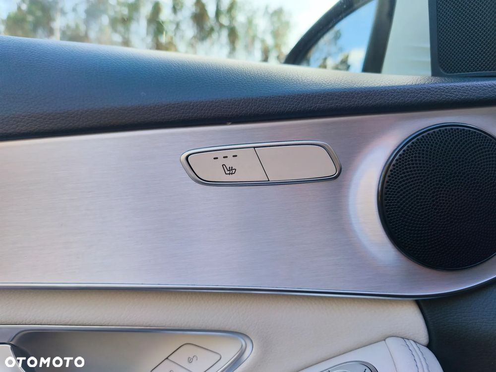 Mercedes-Benz Klasa C 300 9G-TRONIC Avantgarde - 23