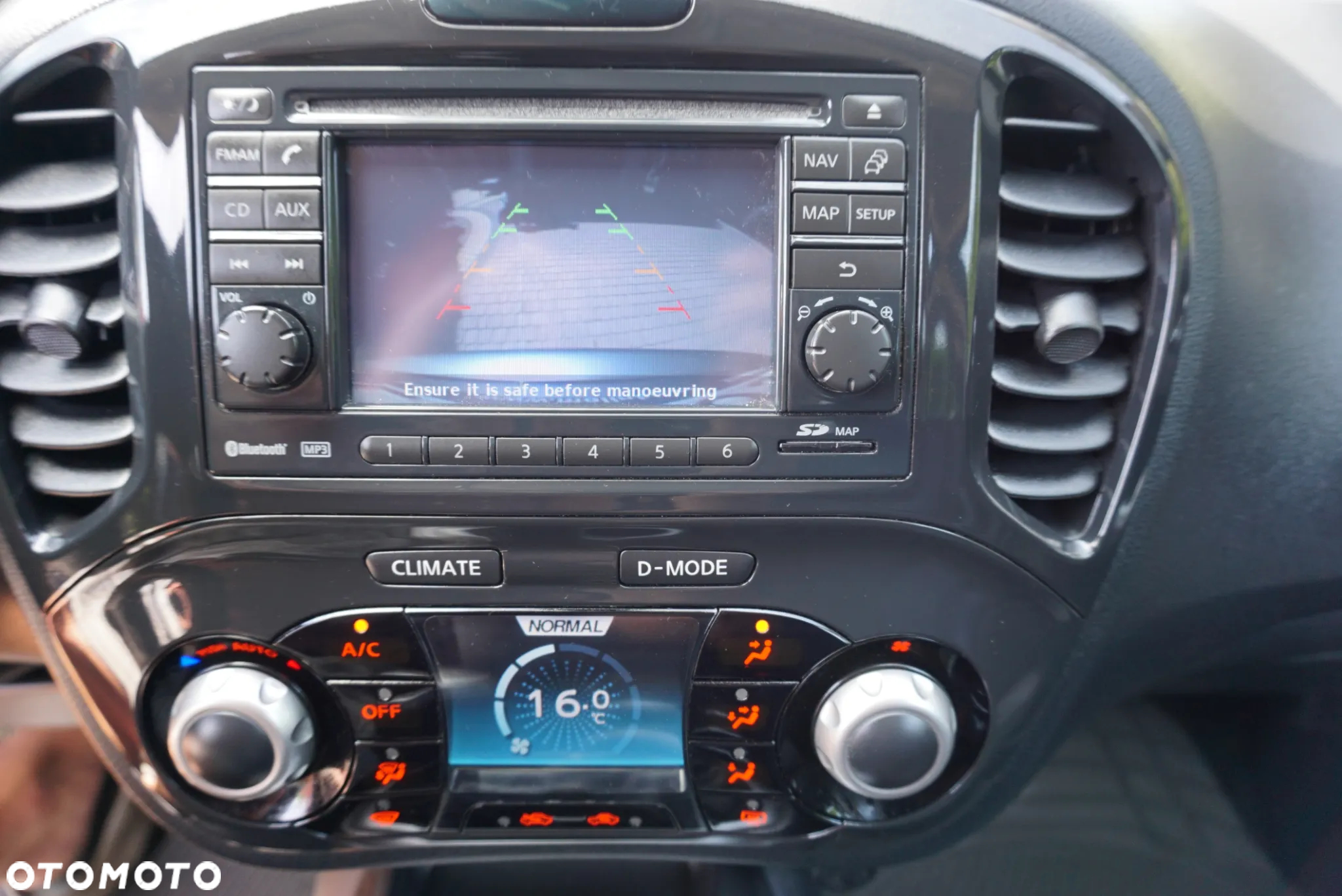 Nissan Juke 1.6 DIG-T Tekna - 29