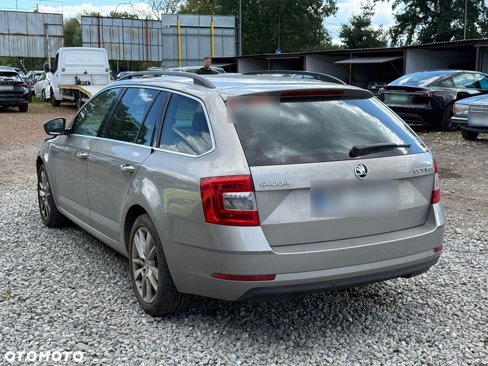 Skoda Octavia 2.0 TDI Style DSG - 2