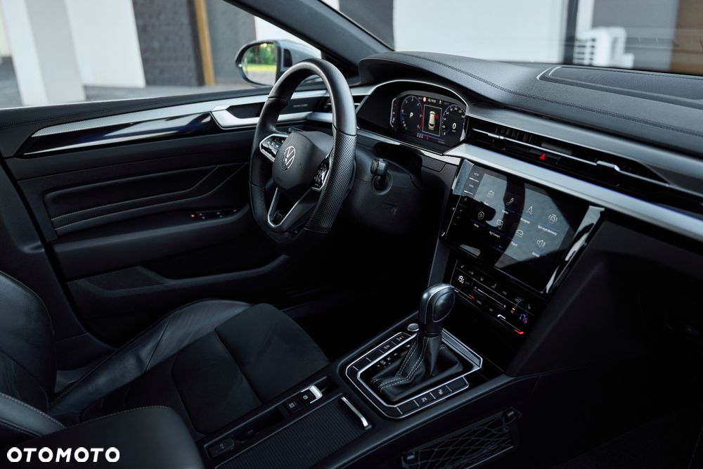 Volkswagen Arteon 2.0 TDI SCR DSG R-Line - 36