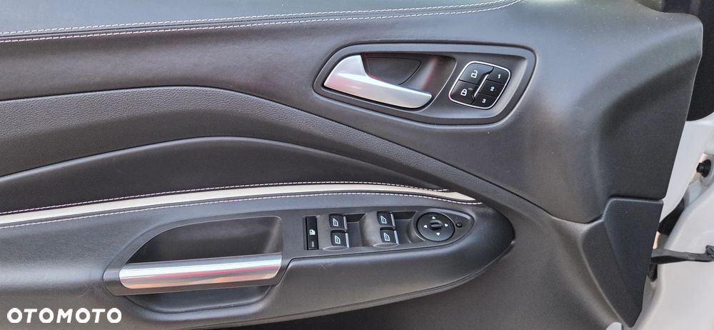 Ford Kuga - 30