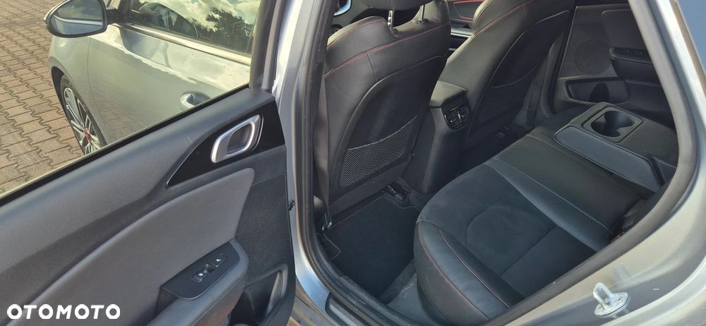 Kia ProCeed 1.6 T-GDI DCT7 OPF GT - 12