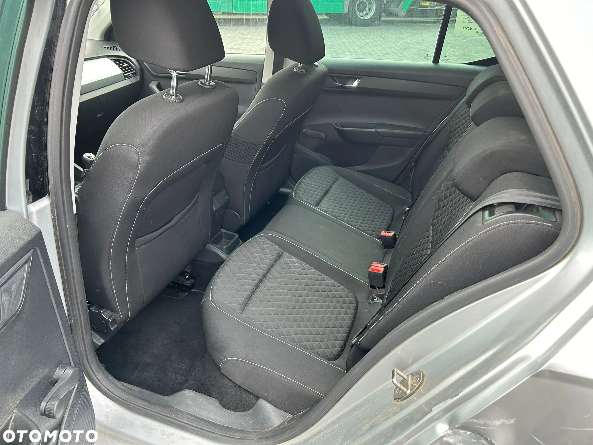 Skoda Fabia - 10