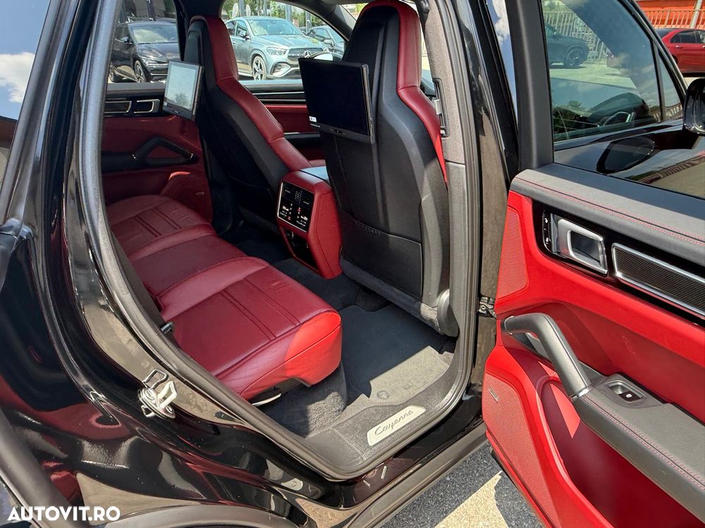 Porsche Cayenne S - 16