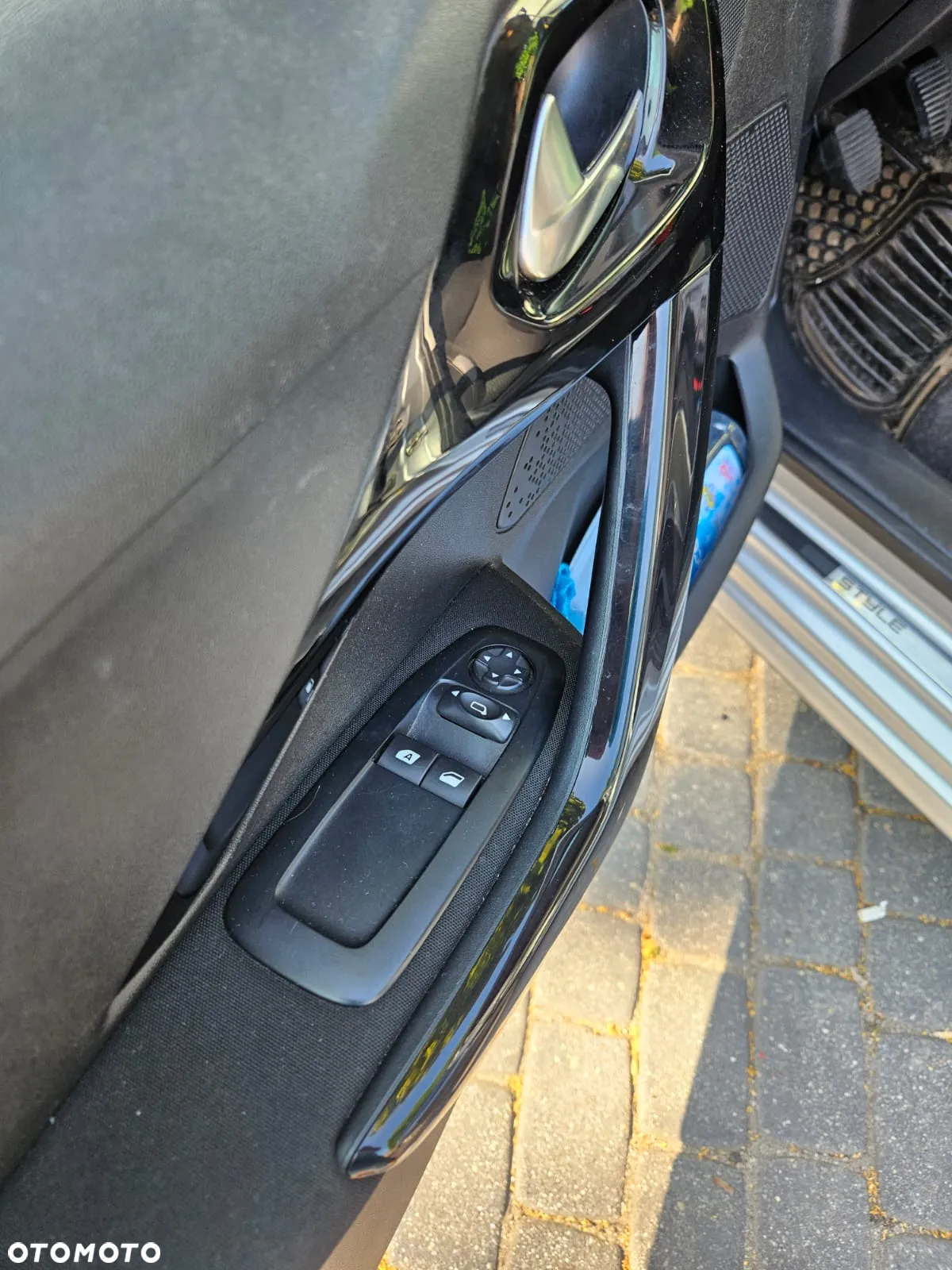 Peugeot 208 1.2 PureTech Style - 8