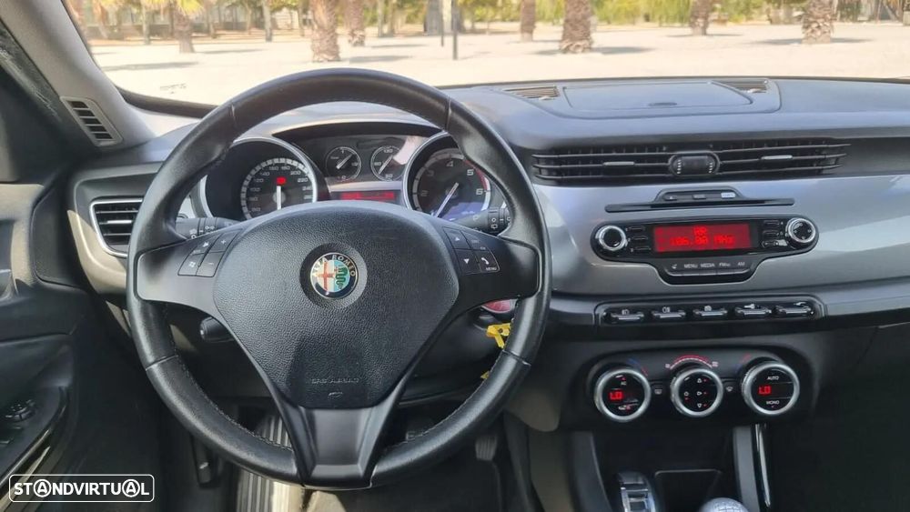 Alfa Romeo Giulietta - 10