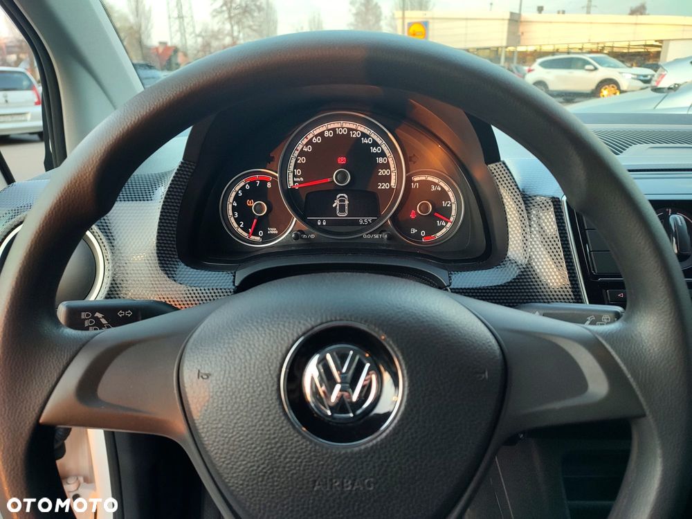Volkswagen up! - 3