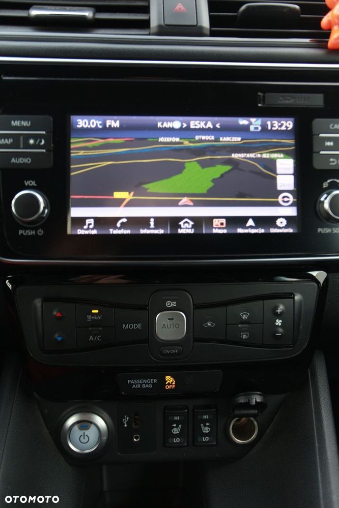 Nissan Leaf 40kWh Acenta (6.6 kW) - 29