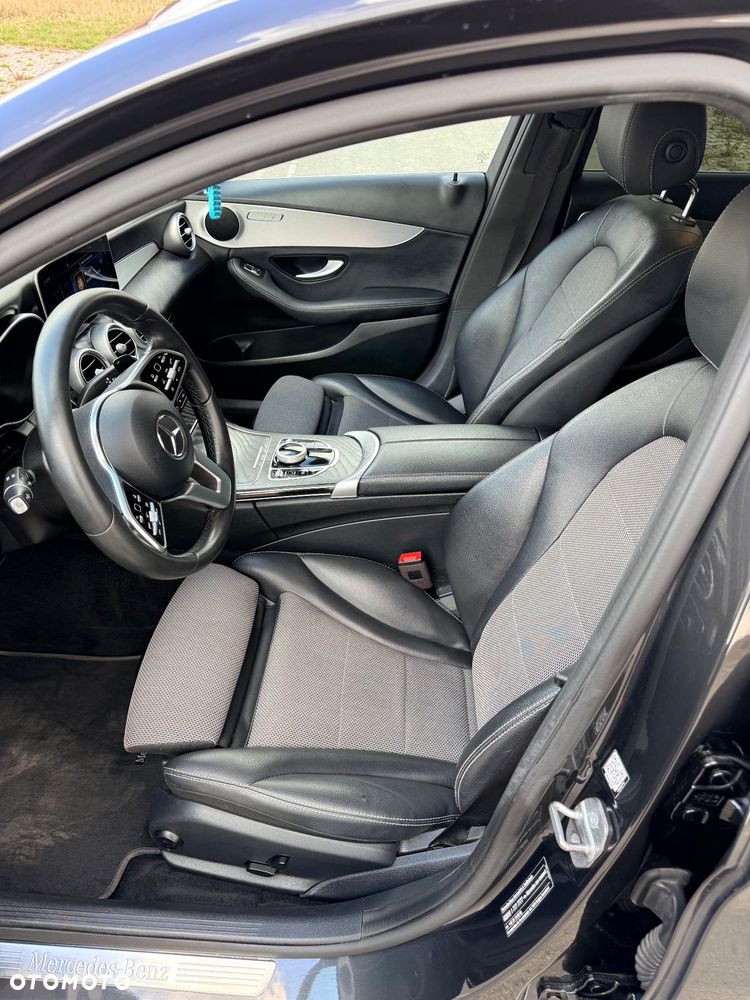 Mercedes-Benz Klasa C 220 d 4Matic 9G-TRONIC Avantgarde - 20