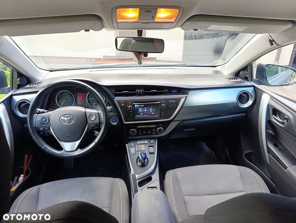 Toyota Auris - 11