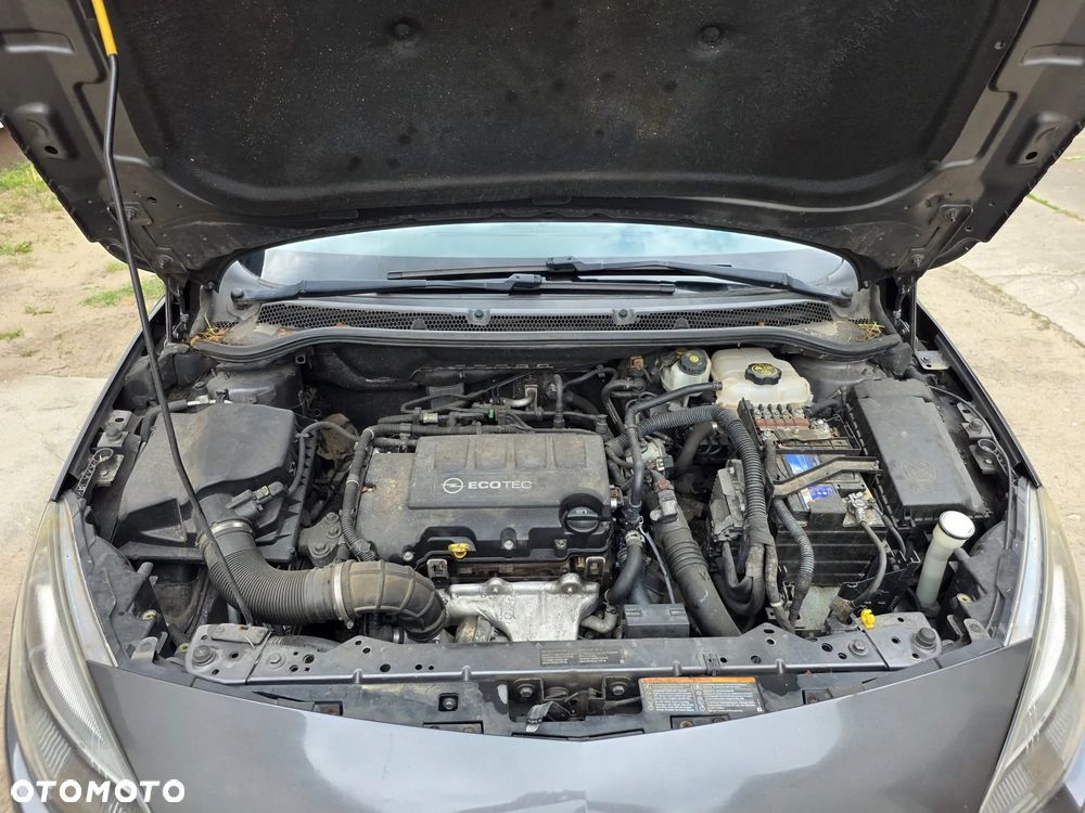 Opel Astra 1.4 Turbo Edition Sport - 24