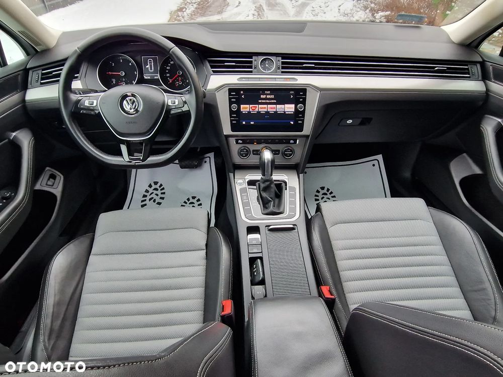 Volkswagen Passat 2.0 TDI DSG (BlueMotion Technology) Highline - 3