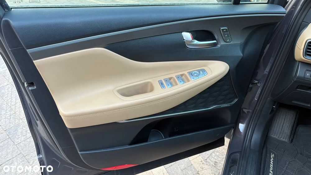 Hyundai Santa Fe 1.6 T-GDI HEV Platinum 4WD - 36