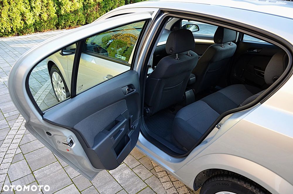 Opel Astra 1.6 Active - 20